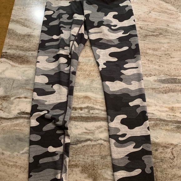 High waisted camo leggings!! - Picture 2 of 3